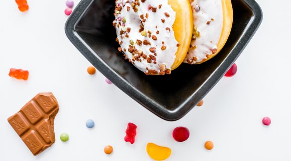 Donuts avec chocolat et bonbons gélatine